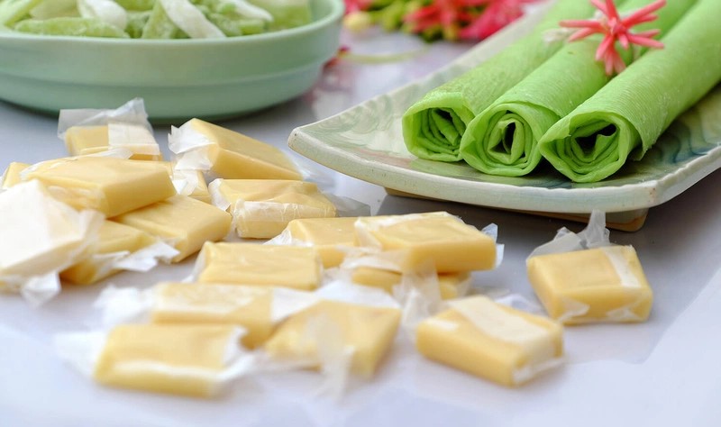 Kẹo dừa là một loại đặc sản của Bến Tre