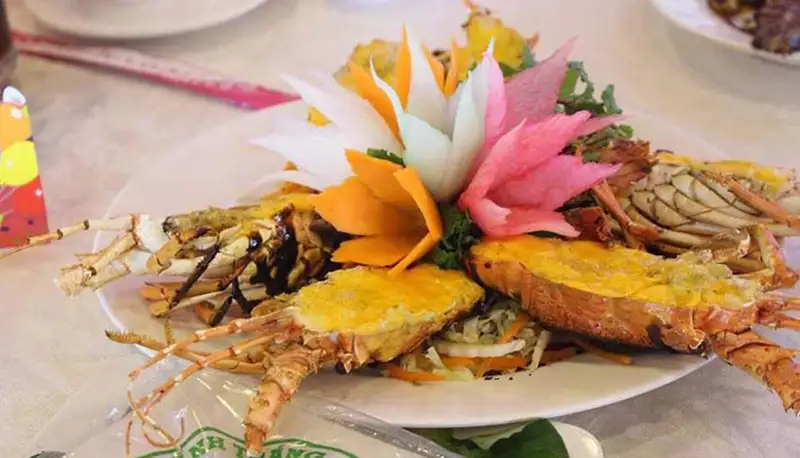 Món tôm nướng tại nhà hàng 